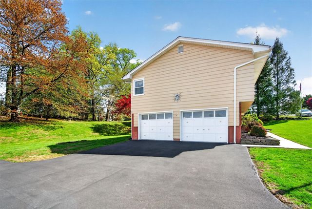 10 Termasen Drive, Stony Point, NY 10980