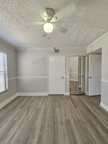 1453 LAKE CRYSTAL Drive D, West Palm Beach, FL 33411