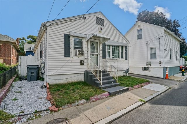 30 Touro Street, Providence, RI 02904