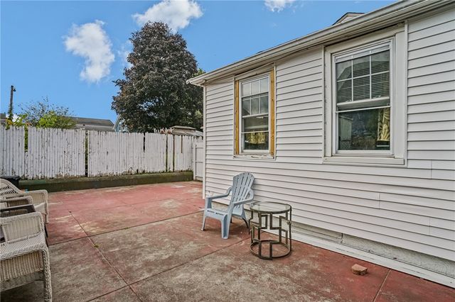 30 Touro Street, Providence, RI 02904