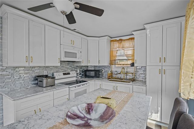 30 Touro Street, Providence, RI 02904