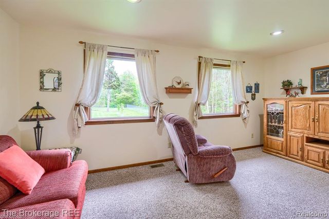 2390 N Vassar Road, Davison, MI 48423