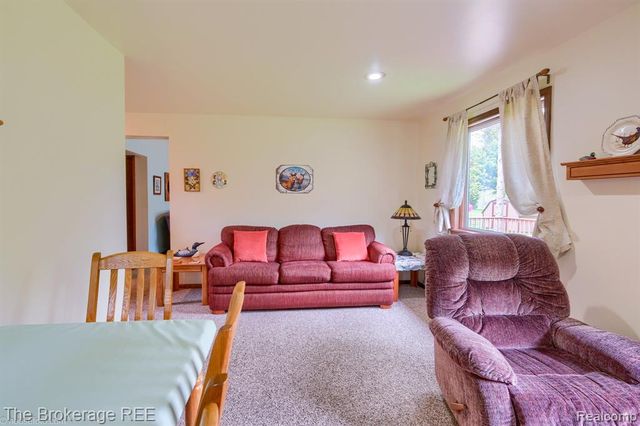 2390 N Vassar Road, Davison, MI 48423