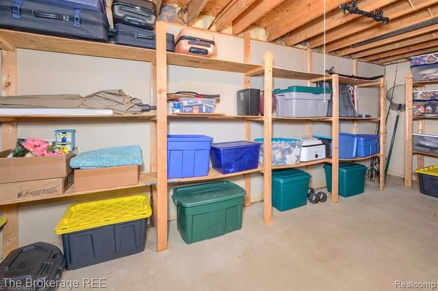 2390 N Vassar Road, Davison, MI 48423