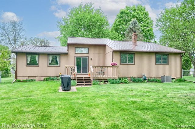 2390 N Vassar Road, Davison, MI 48423