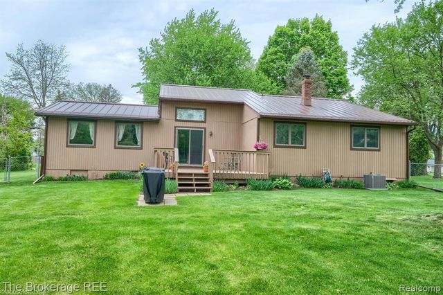 2390 N Vassar Road, Davison, MI 48423