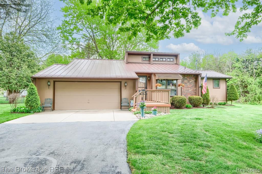 2390 N Vassar Road, Davison, MI 48423