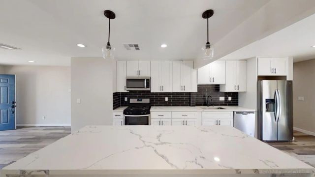 6459 Richard St., San Diego, CA 92115