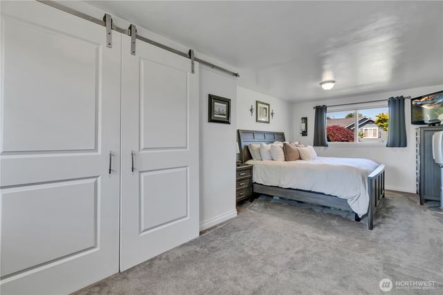 511 S 196th Street, Des Moines, WA 98148