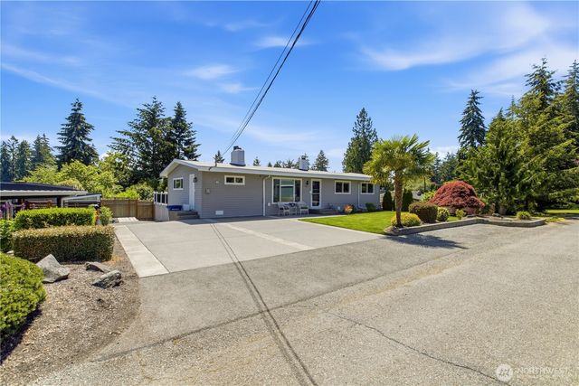 511 S 196th Street, Des Moines, WA 98148