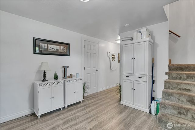 511 S 196th Street, Des Moines, WA 98148
