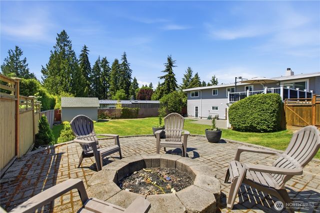 511 S 196th Street, Des Moines, WA 98148