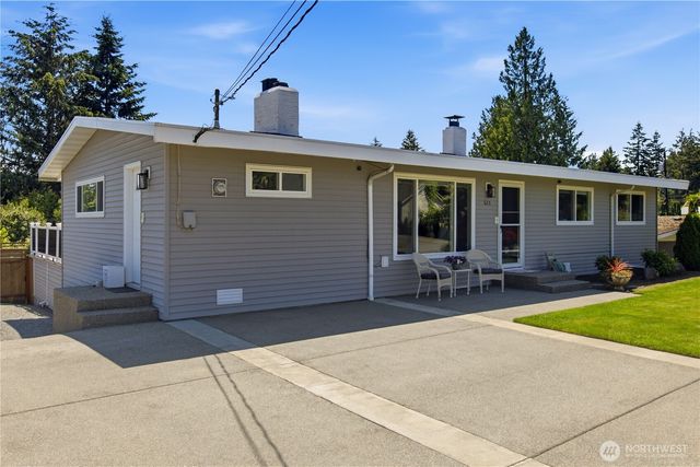 511 S 196th Street, Des Moines, WA 98148