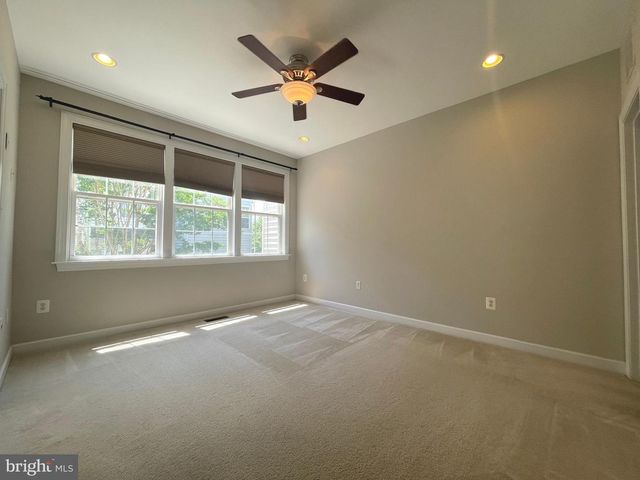 11451 FOGARTY CT, Fairfax, VA 22030