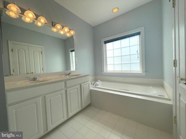 11451 FOGARTY CT, Fairfax, VA 22030