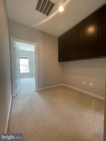 11451 FOGARTY CT, Fairfax, VA 22030