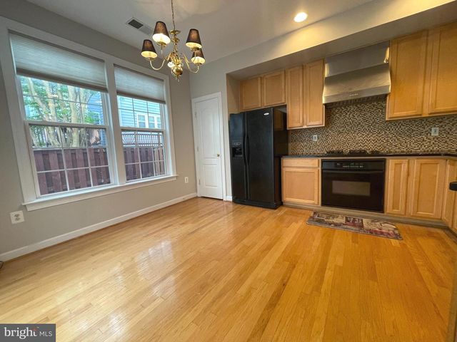 11451 FOGARTY CT, Fairfax, VA 22030