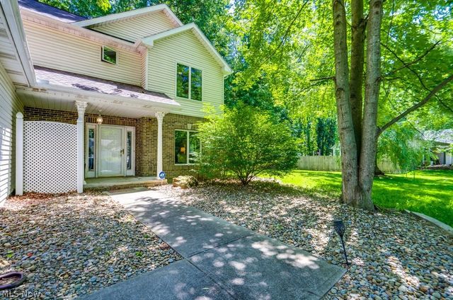 5209 Orchard Lane, North Ridgeville, OH 44039
