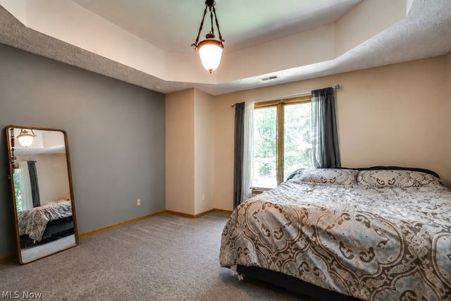 5209 Orchard Lane, North Ridgeville, OH 44039
