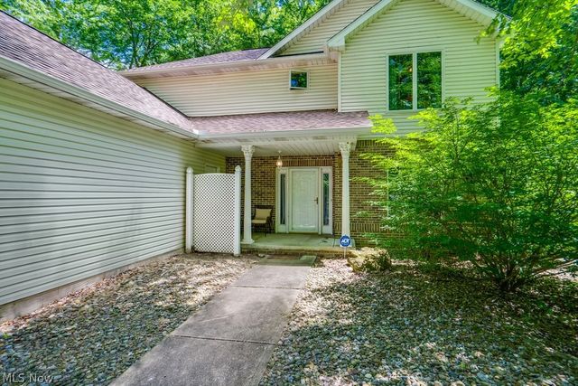 5209 Orchard Lane, North Ridgeville, OH 44039