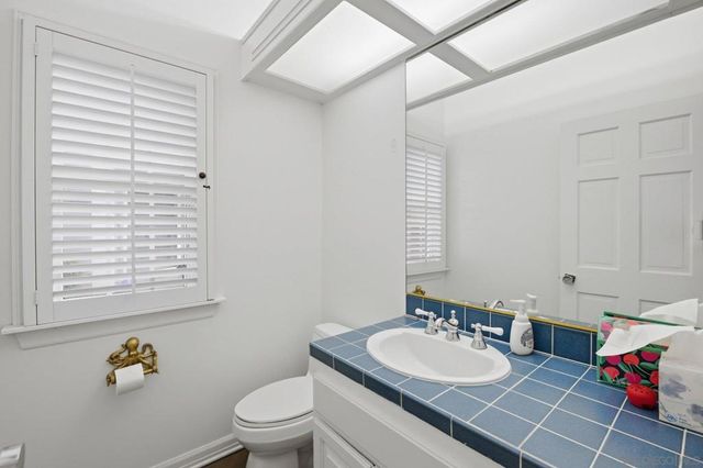 711 Kline A, La Jolla, CA 92037