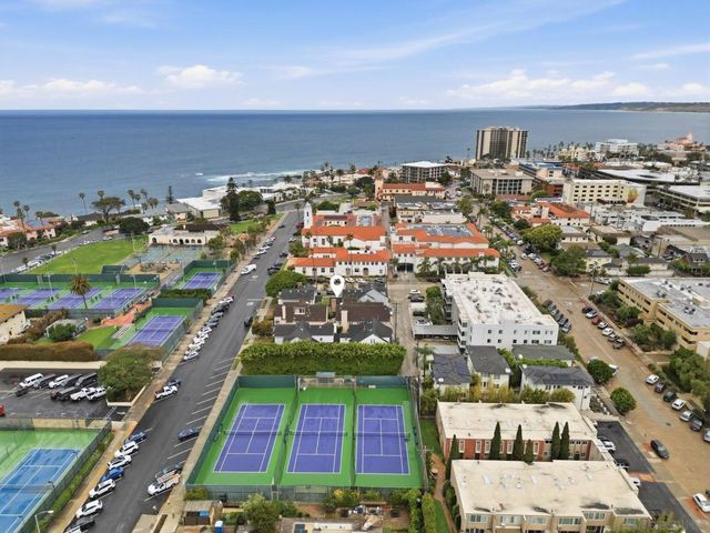 711 Kline A, La Jolla, CA 92037