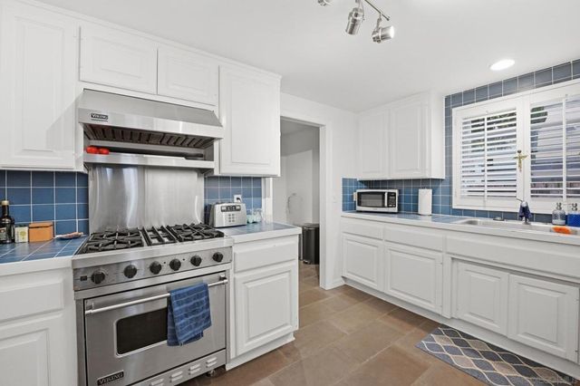 711 Kline A, La Jolla, CA 92037