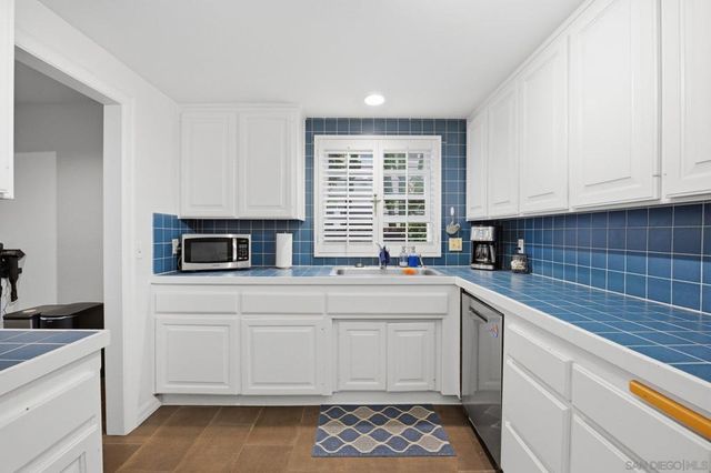 711 Kline A, La Jolla, CA 92037