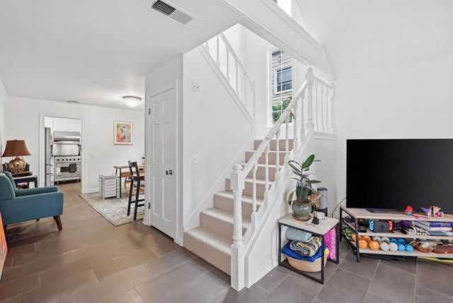 711 Kline A, La Jolla, CA 92037