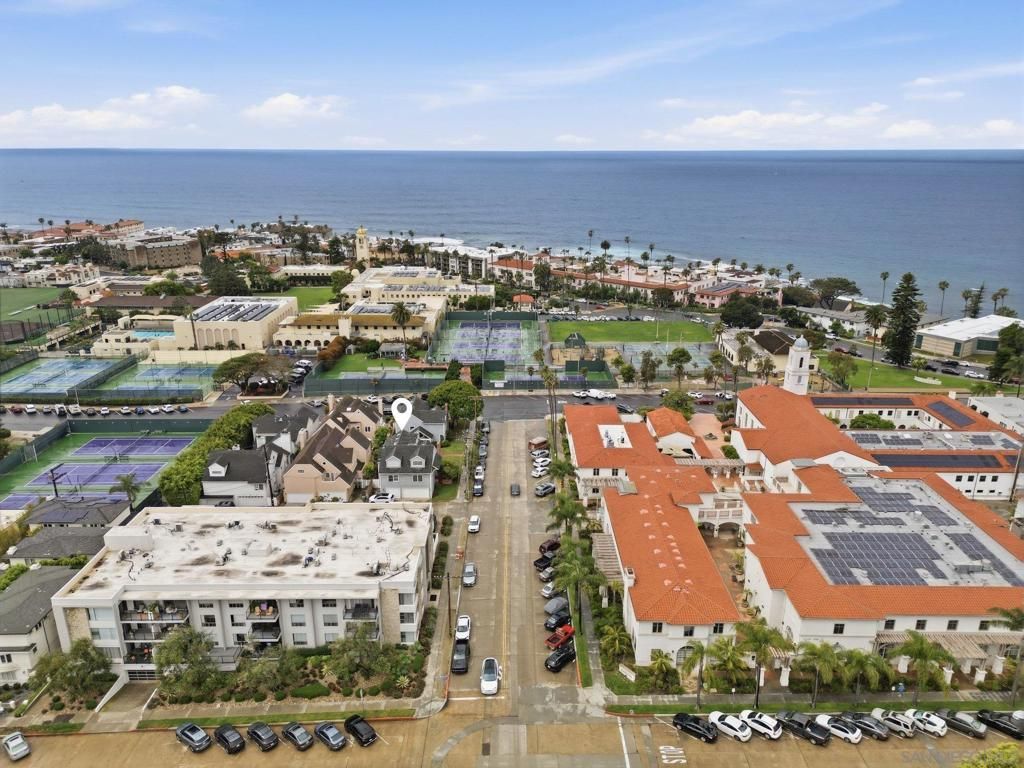 711 Kline A, La Jolla, CA 92037