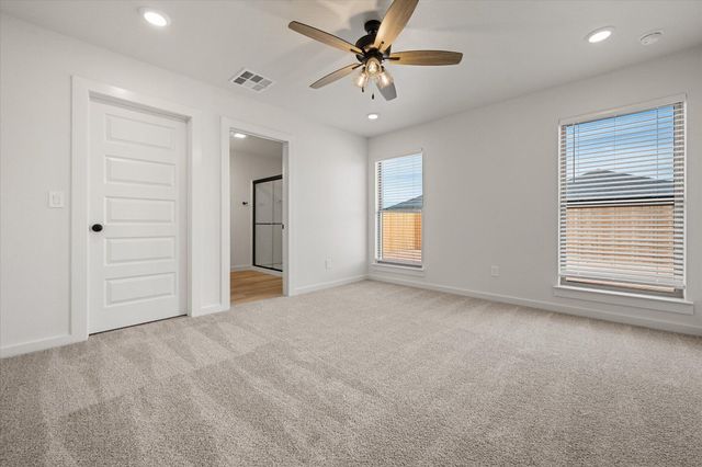 2426 Aberdeen Avenue, Wolfforth, TX 79382