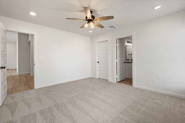 2426 Aberdeen Avenue, Wolfforth, TX 79382