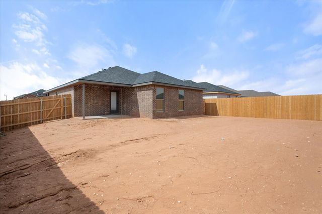 2426 Aberdeen Avenue, Wolfforth, TX 79382