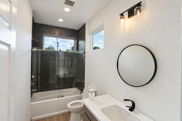 5019 Shoal Creek BLVD, Austin, TX 78756