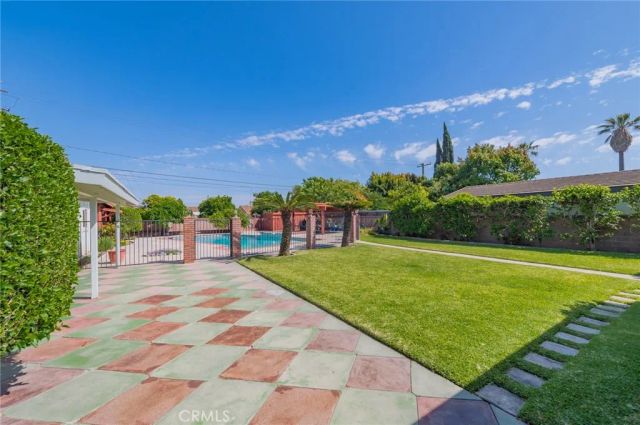 10252 Lesterford, Downey, CA 90241