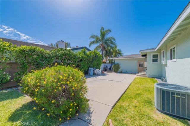 10252 Lesterford, Downey, CA 90241