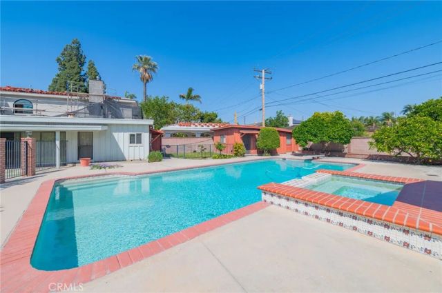 10252 Lesterford, Downey, CA 90241