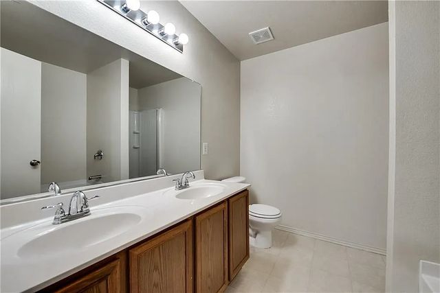1109 Boxwood Drive, Crowley, TX 76036