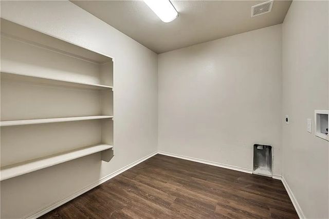 1109 Boxwood Drive, Crowley, TX 76036