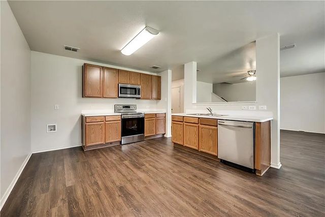1109 Boxwood Drive, Crowley, TX 76036