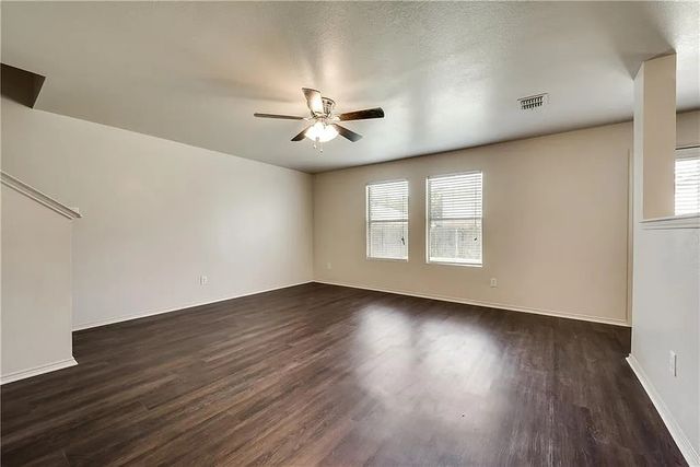 1109 Boxwood Drive, Crowley, TX 76036