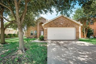1109 Boxwood Drive, Crowley, TX 76036