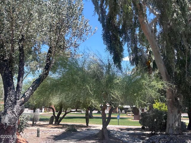 344 S Paseo Pena Apt B, Green Valley, AZ 85614