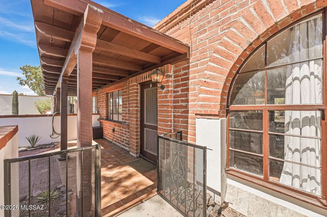 344 S Paseo Pena Apt B, Green Valley, AZ 85614