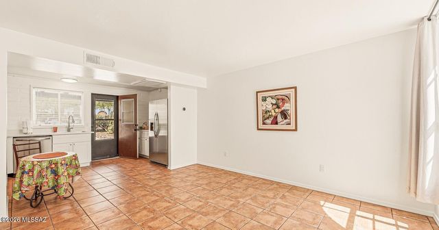 344 S Paseo Pena Apt B, Green Valley, AZ 85614