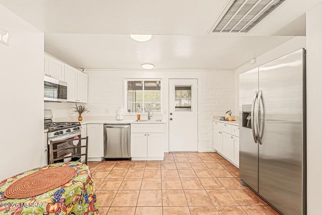 344 S Paseo Pena Apt B, Green Valley, AZ 85614