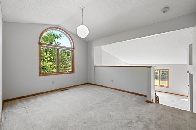 5758 Heather Ridge Drive, Shoreview, MN 55126