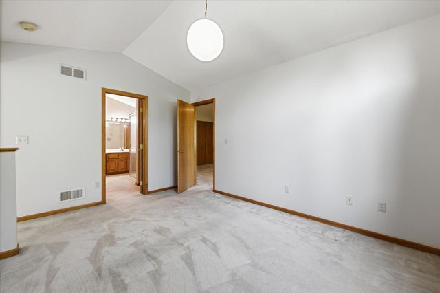 5758 Heather Ridge Drive, Shoreview, MN 55126