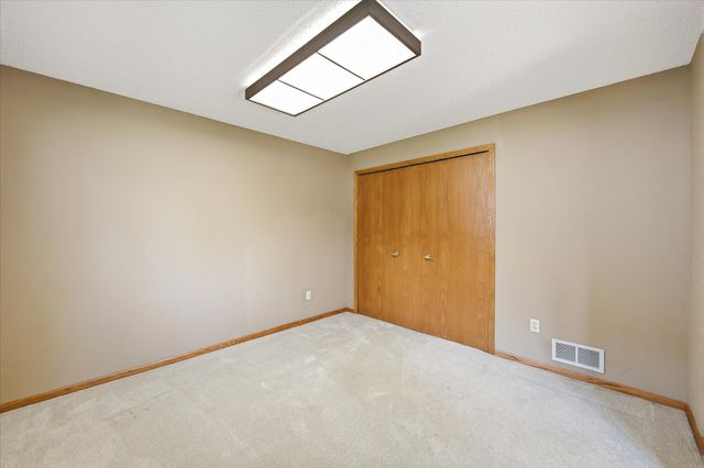 5758 Heather Ridge Drive, Shoreview, MN 55126