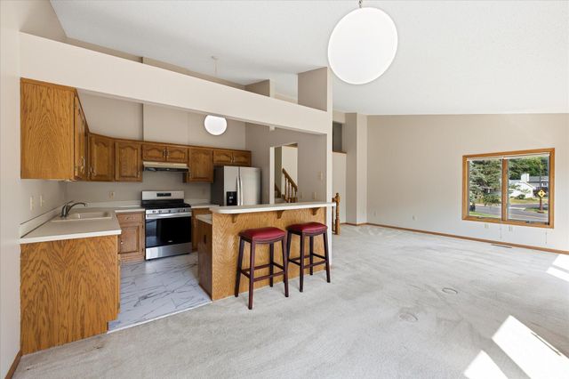 5758 Heather Ridge Drive, Shoreview, MN 55126